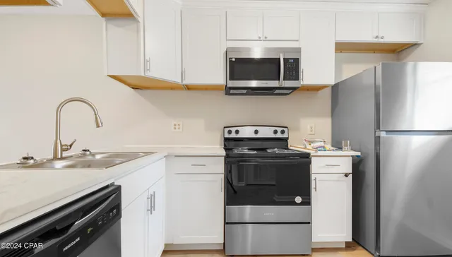 $1,400 | 5113 East 10th Street, Unit A, Panama City, FL 32404