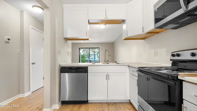 $1,400 | 5113 East 10th Street, Unit A, Panama City, FL 32404