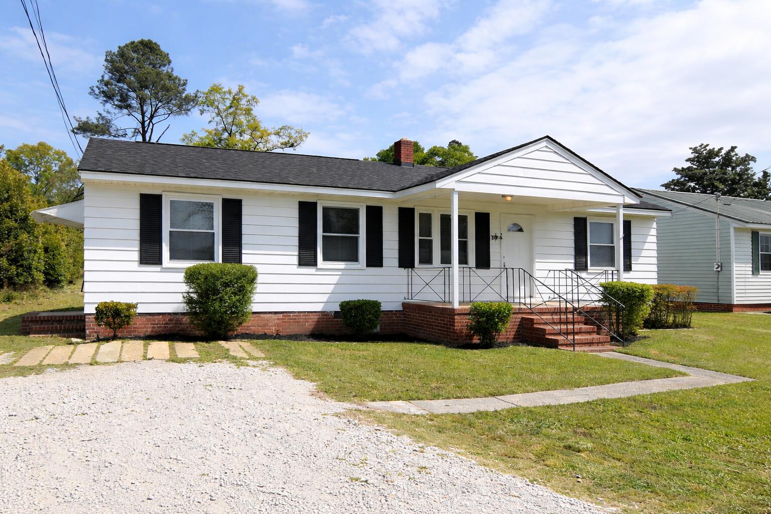 1938 Roys Lane Augusta, GA 30906 - Photo 2 of 26 a01b8a0c-e909-4de3-a4f8-9ca7e7f3a1f6