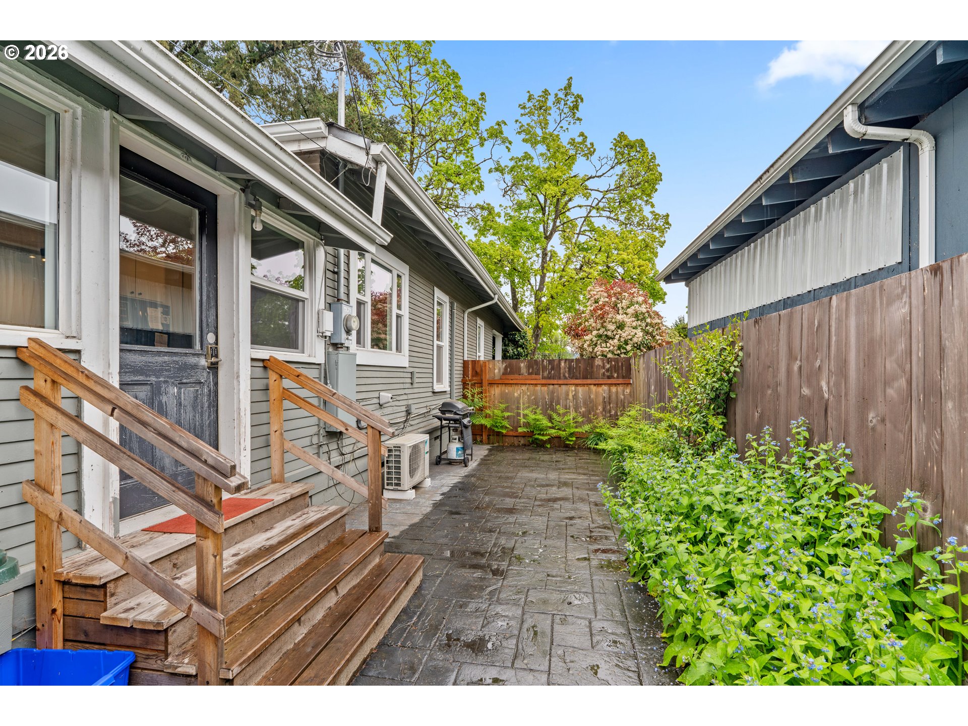 807 E Street Springfield, OR 97477 - Photo 17 of 27