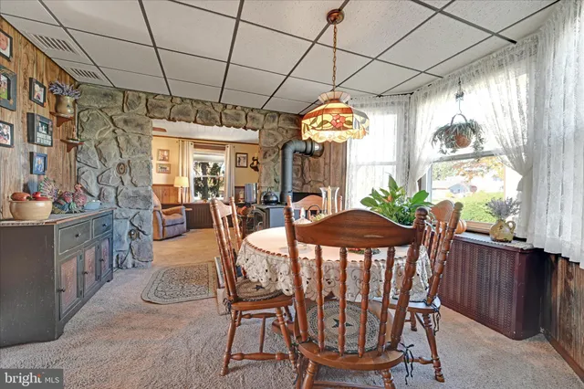 $300,000 | 437 Jefferson Street, Reading, PA 19605