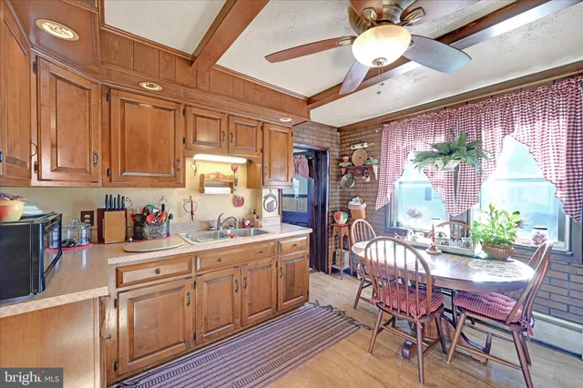 $300,000 | 437 Jefferson Street, Reading, PA 19605