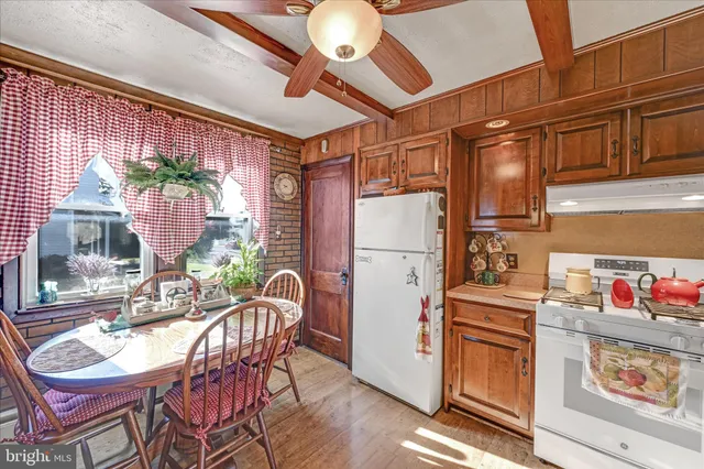 $300,000 | 437 Jefferson Street, Reading, PA 19605