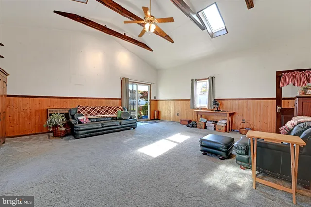 $300,000 | 437 Jefferson Street, Reading, PA 19605