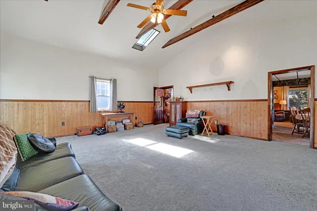 $300,000 | 437 Jefferson Street, Reading, PA 19605