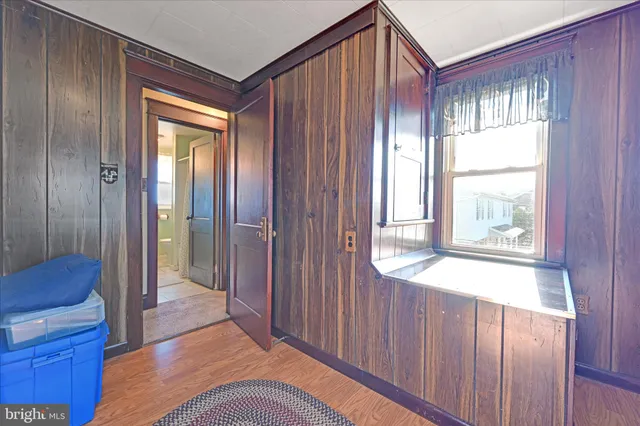 $300,000 | 437 Jefferson Street, Reading, PA 19605