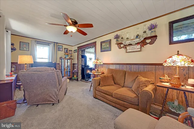 $300,000 | 437 Jefferson Street, Reading, PA 19605