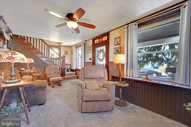 $300,000 | 437 Jefferson Street, Reading, PA 19605