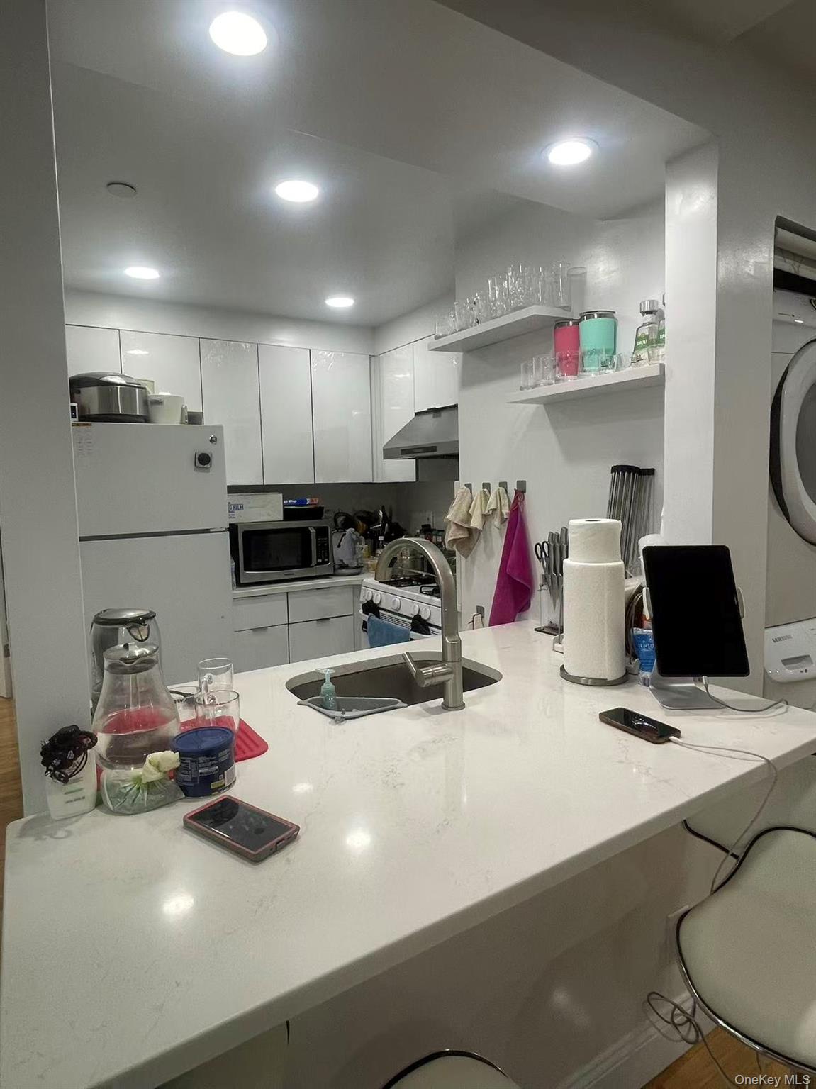 137-08 31st Road, Unit 6E Queens, NY 11354 - Photo 5 of 9