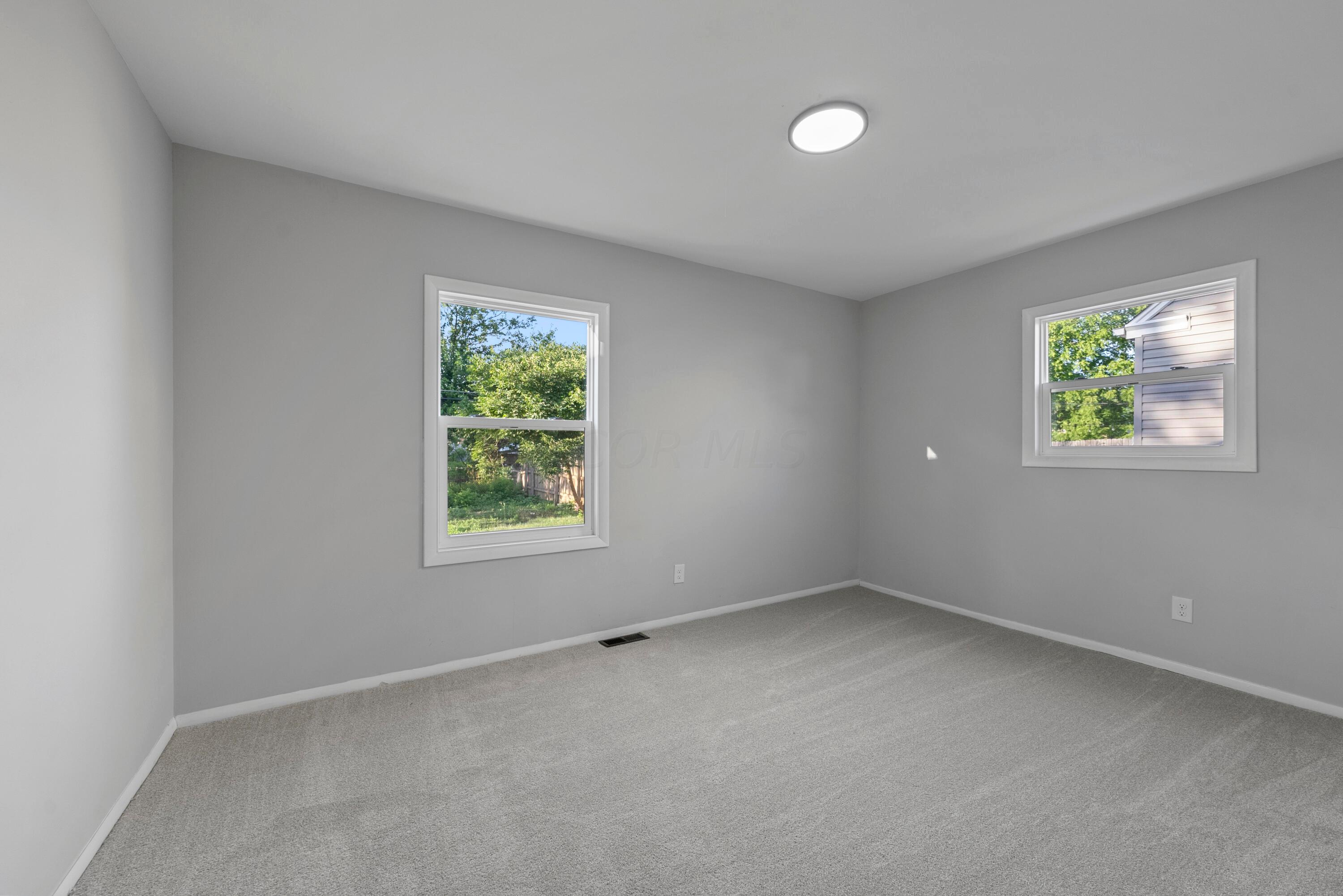 2984 Hampshire Road Columbus, OH 43209 - Photo 15 of 24 DSC05062