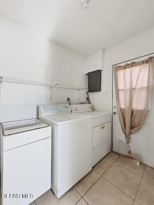 445 Suzi Way Socorro, TX 79927 - Photo 35 of 35 a utility room with dryer and washer