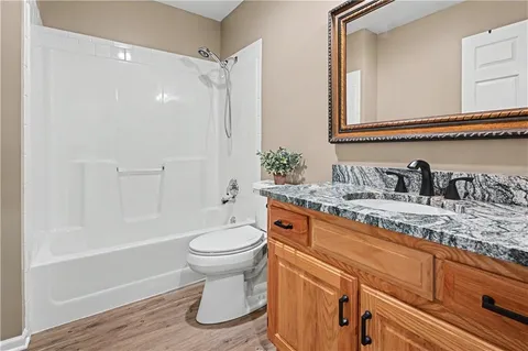$270,000 | 18797 Sunrise Drive, Belton, MO 64012
