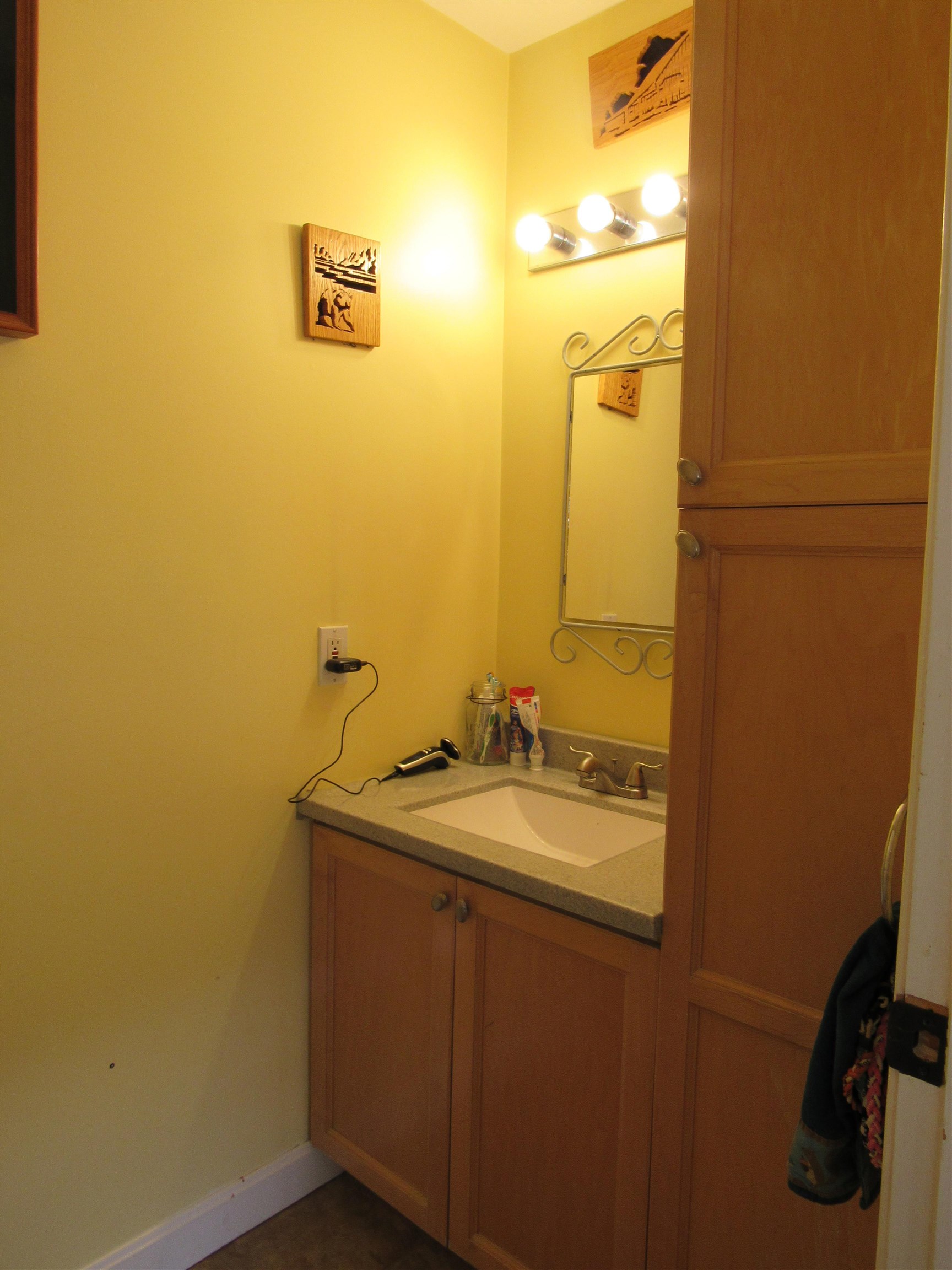 15 Fieldstone Road Gorham, NH 03581 - Photo 12 of 33