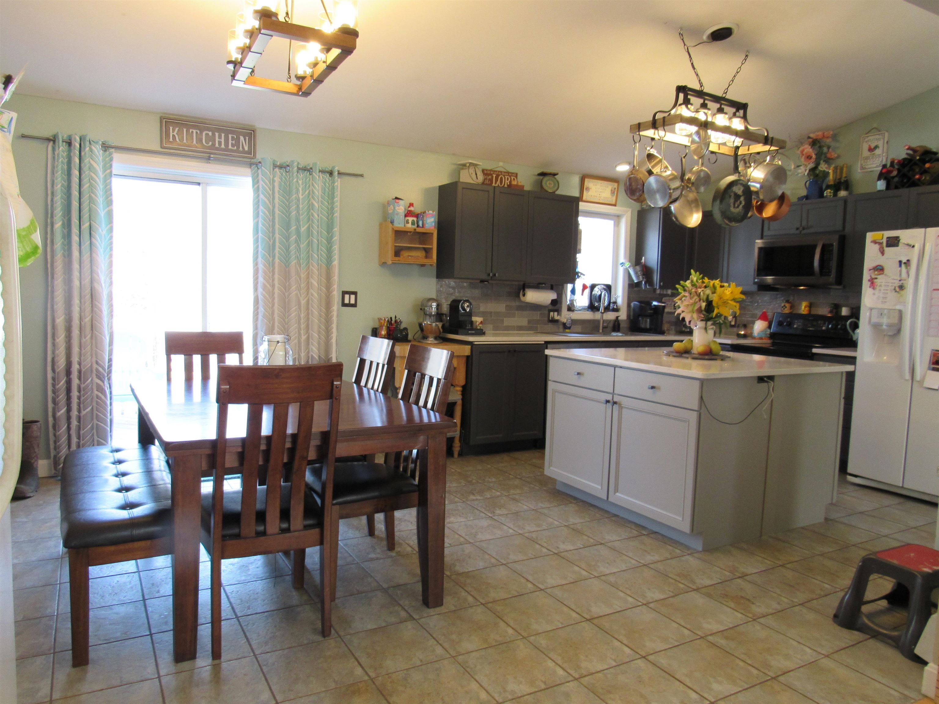 15 Fieldstone Road Gorham, NH 03581 - Photo 8 of 33