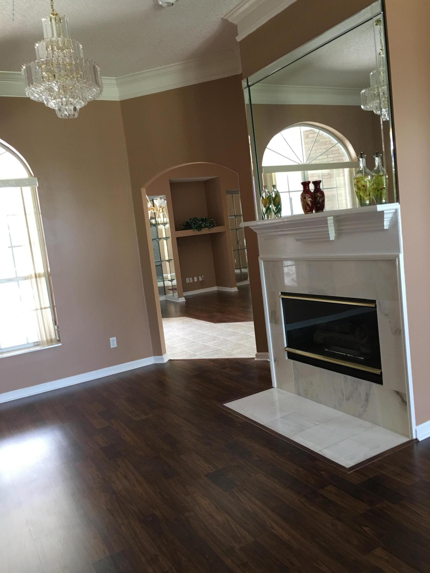 55242 Deer Run Road Callahan, FL 32011 - Photo 4 of 29 Fireplace in Living room