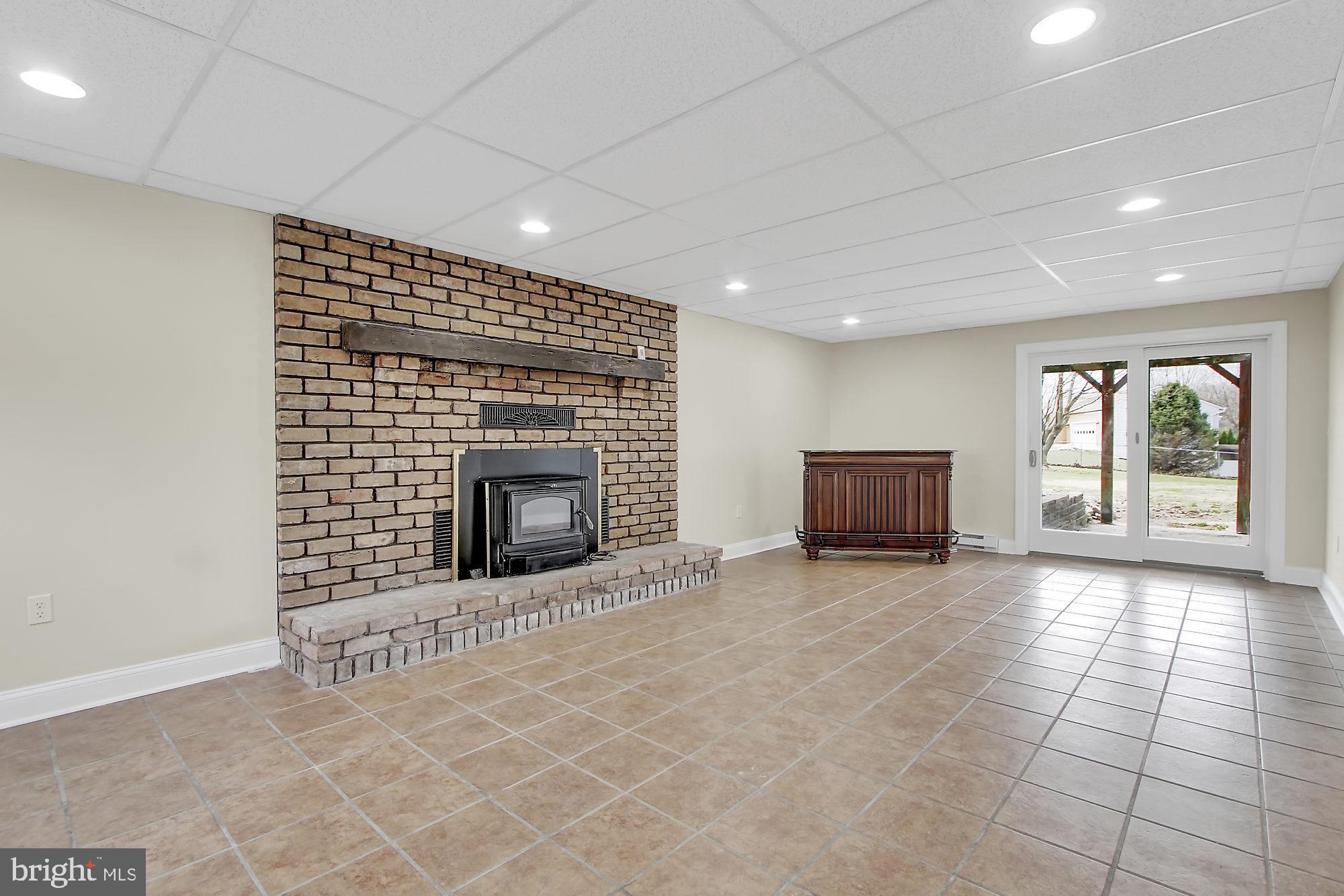 1077 Pine Grove Road Hanover, PA 17331 - Photo 16 of 28