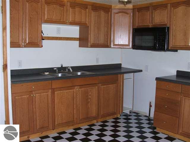 7055 North 45 1/2 Road Manton, MI 49663 - Photo 6 of 15 1708976-5.JPG