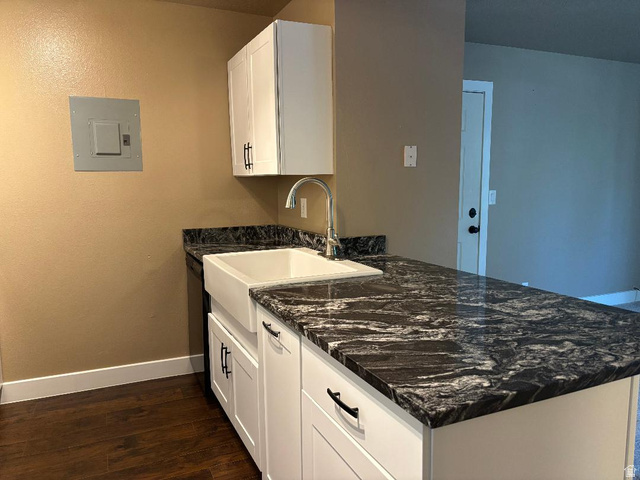 1212 East Waterside Cove, Unit 10 Midvale, UT 84047 - Photo 18 of 31 QUARTZ COUNTERTOPS!