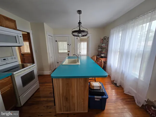 $155,000 | 52 Maryland Avenue, Crisfield, MD 21817