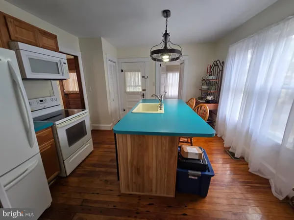 $155,000 | 52 Maryland Avenue, Crisfield, MD 21817