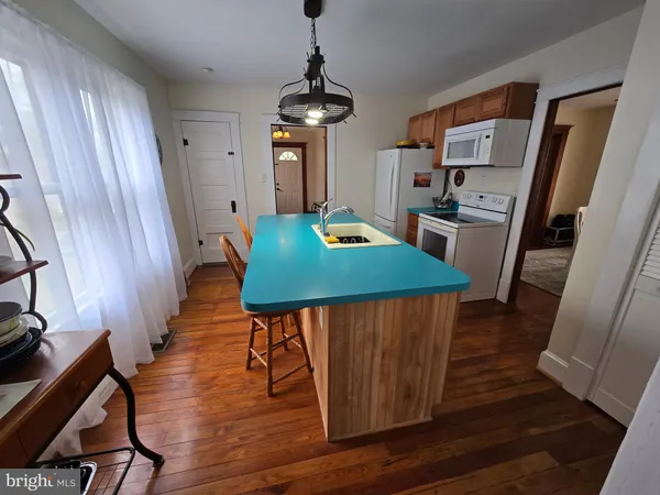 $155,000 | 52 Maryland Avenue, Crisfield, MD 21817