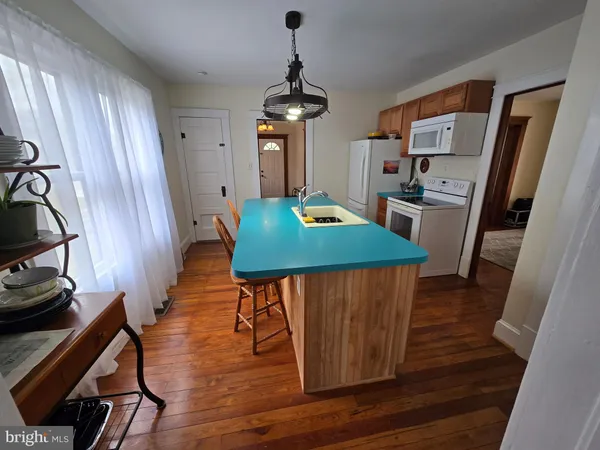 $155,000 | 52 Maryland Avenue, Crisfield, MD 21817