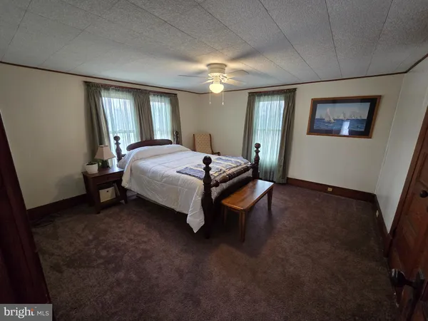 $155,000 | 52 Maryland Avenue, Crisfield, MD 21817