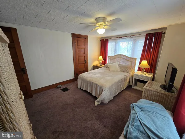 $155,000 | 52 Maryland Avenue, Crisfield, MD 21817