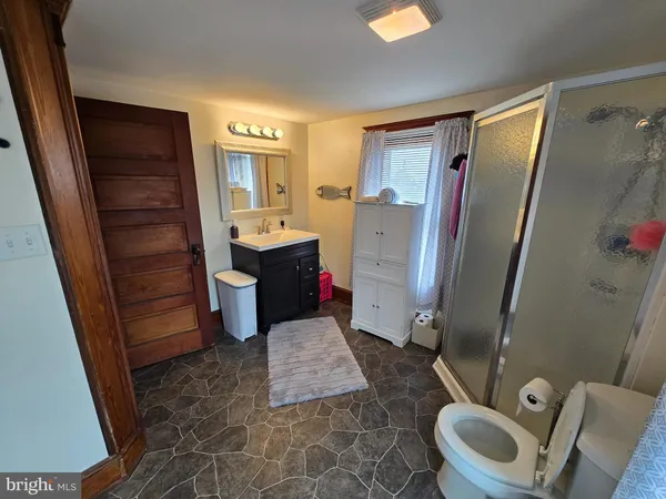 $155,000 | 52 Maryland Avenue, Crisfield, MD 21817