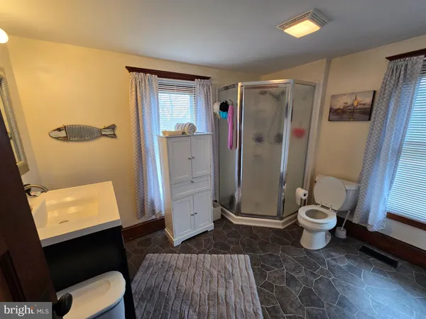 $155,000 | 52 Maryland Avenue, Crisfield, MD 21817