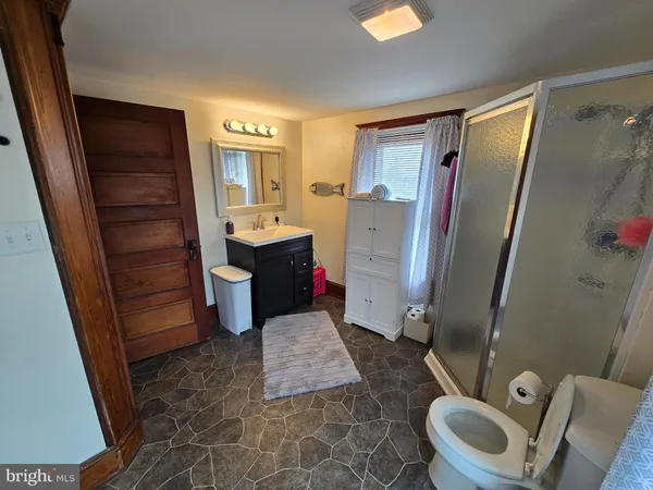 $155,000 | 52 Maryland Avenue, Crisfield, MD 21817