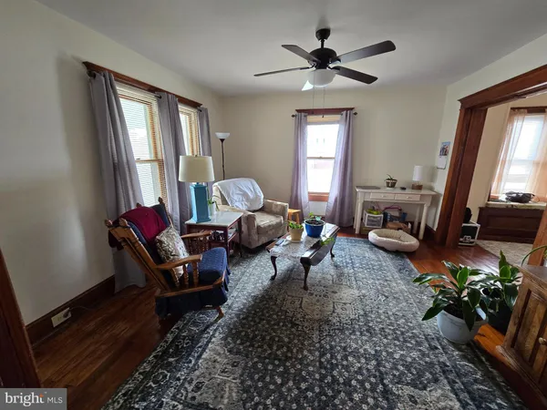 $155,000 | 52 Maryland Avenue, Crisfield, MD 21817