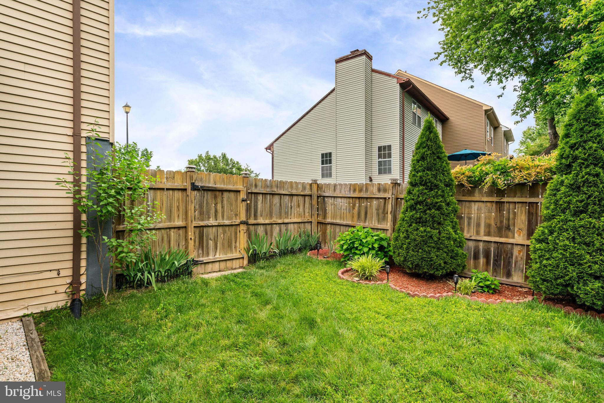 Fenced side yard