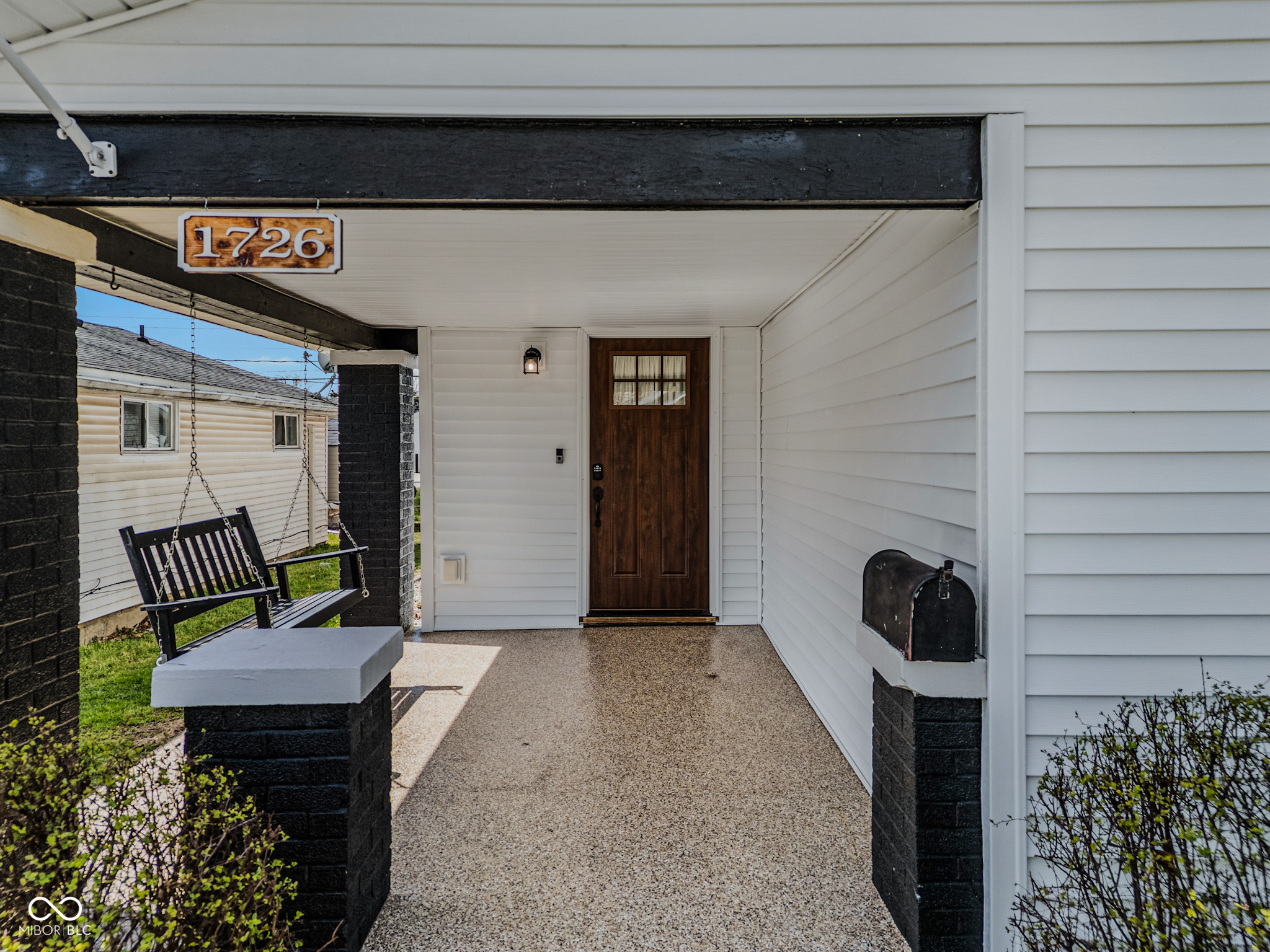 1726 California Street Columbus, IN 47201 - Photo 4 of 37
