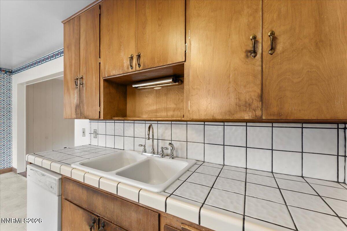 640 Rosewood Drive Reno, NV 89509 - Photo 12 of 39 09-DS208660