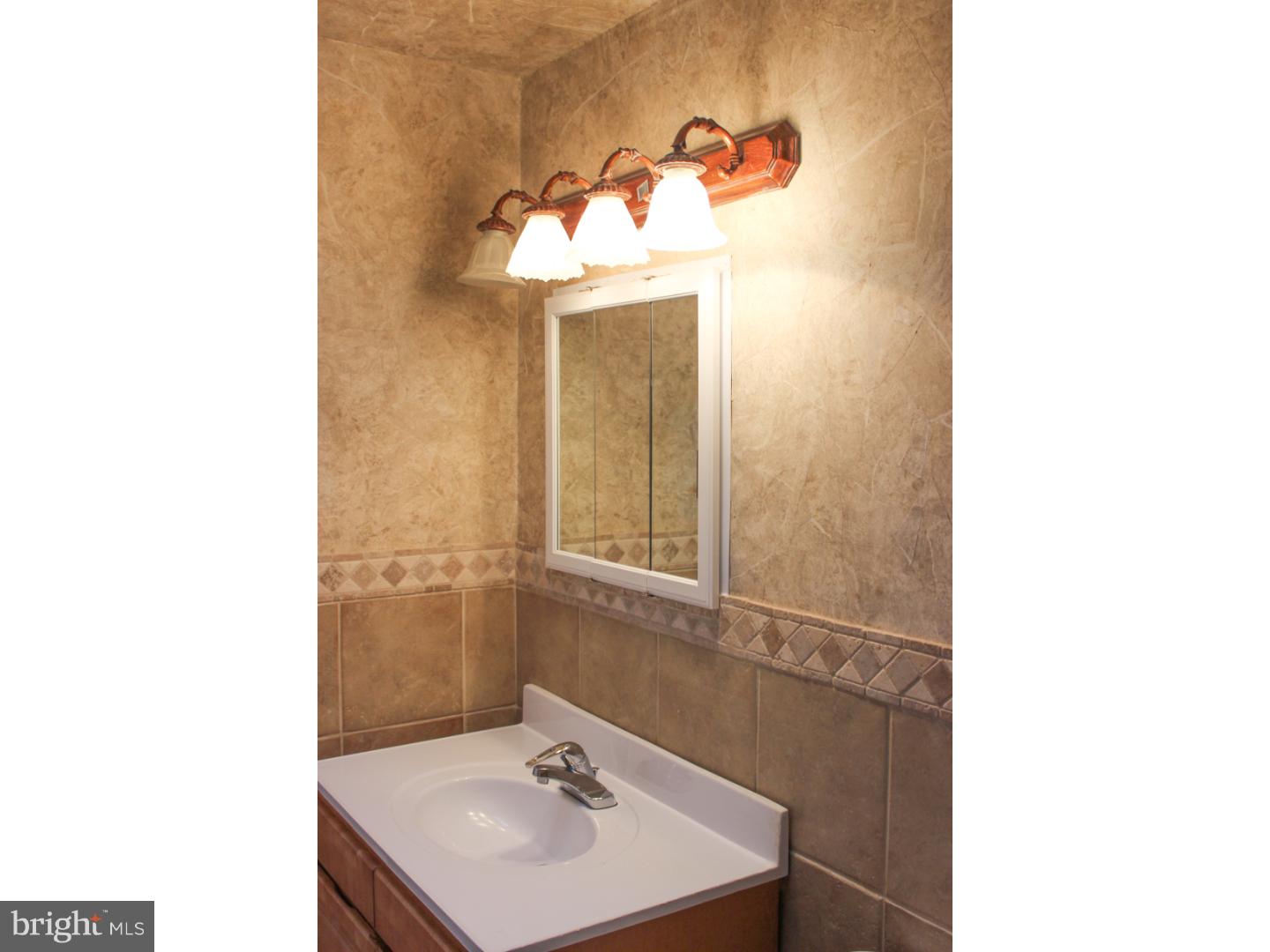 4140 Fairdale Road Philadelphia, PA 19154 - Photo 17 of 21 Gallery Image 17