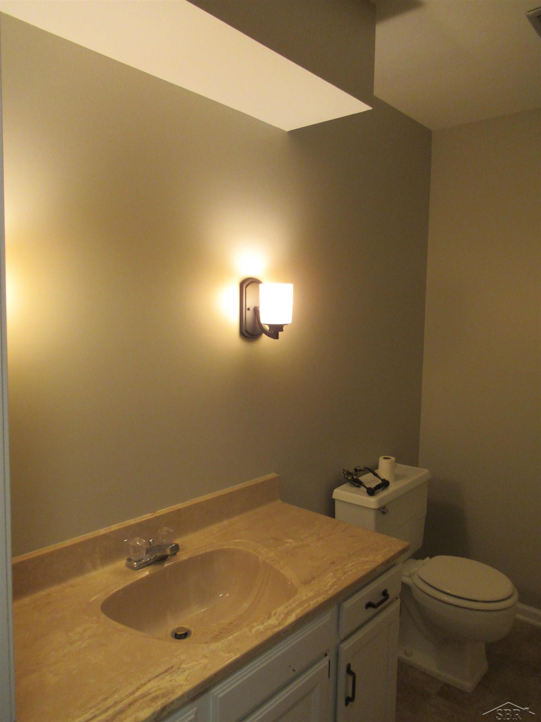 4752 Shattuck Road Saginaw, MI 48603 - Photo 18 of 26 50099847-17.JPG