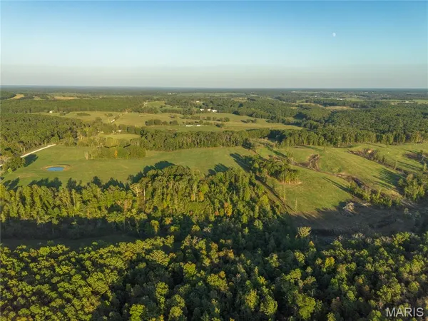 $559,500 | 18348 Dixon Road, Licking, MO 65542
