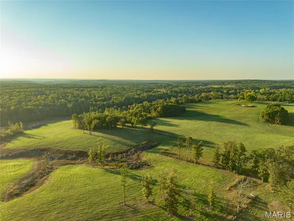 $559,500 | 18348 Dixon Road, Licking, MO 65542