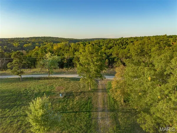 $559,500 | 18348 Dixon Road, Licking, MO 65542