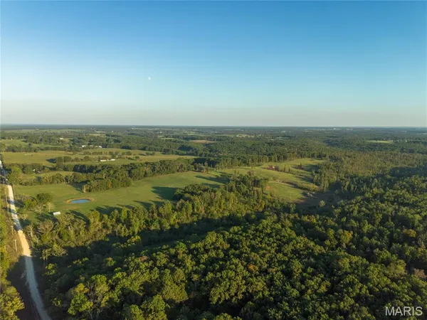 $559,500 | 18348 Dixon Road, Licking, MO 65542