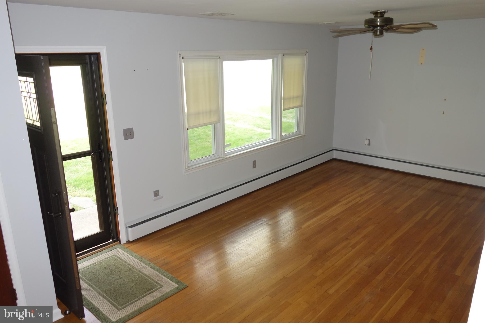 355 Park Road Nottingham, PA 19362 - Photo 3 of 20