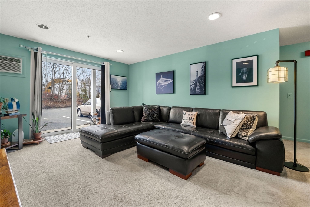 2 Ocean Avenue, Unit 1M Gloucester, MA 01930 - Photo 9 of 36