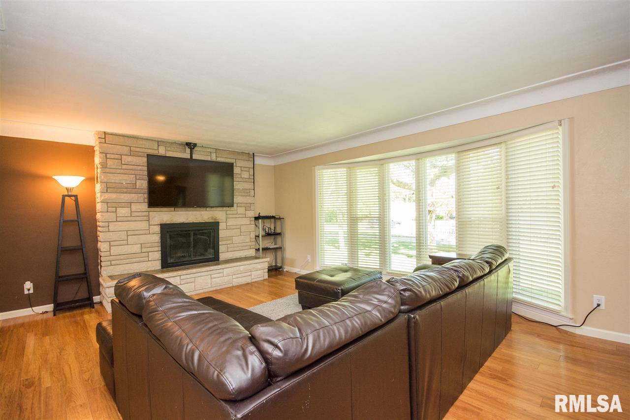 116 Field Grove Road East Peoria, IL 61611 - Photo 4 of 36 Gallery Image 4