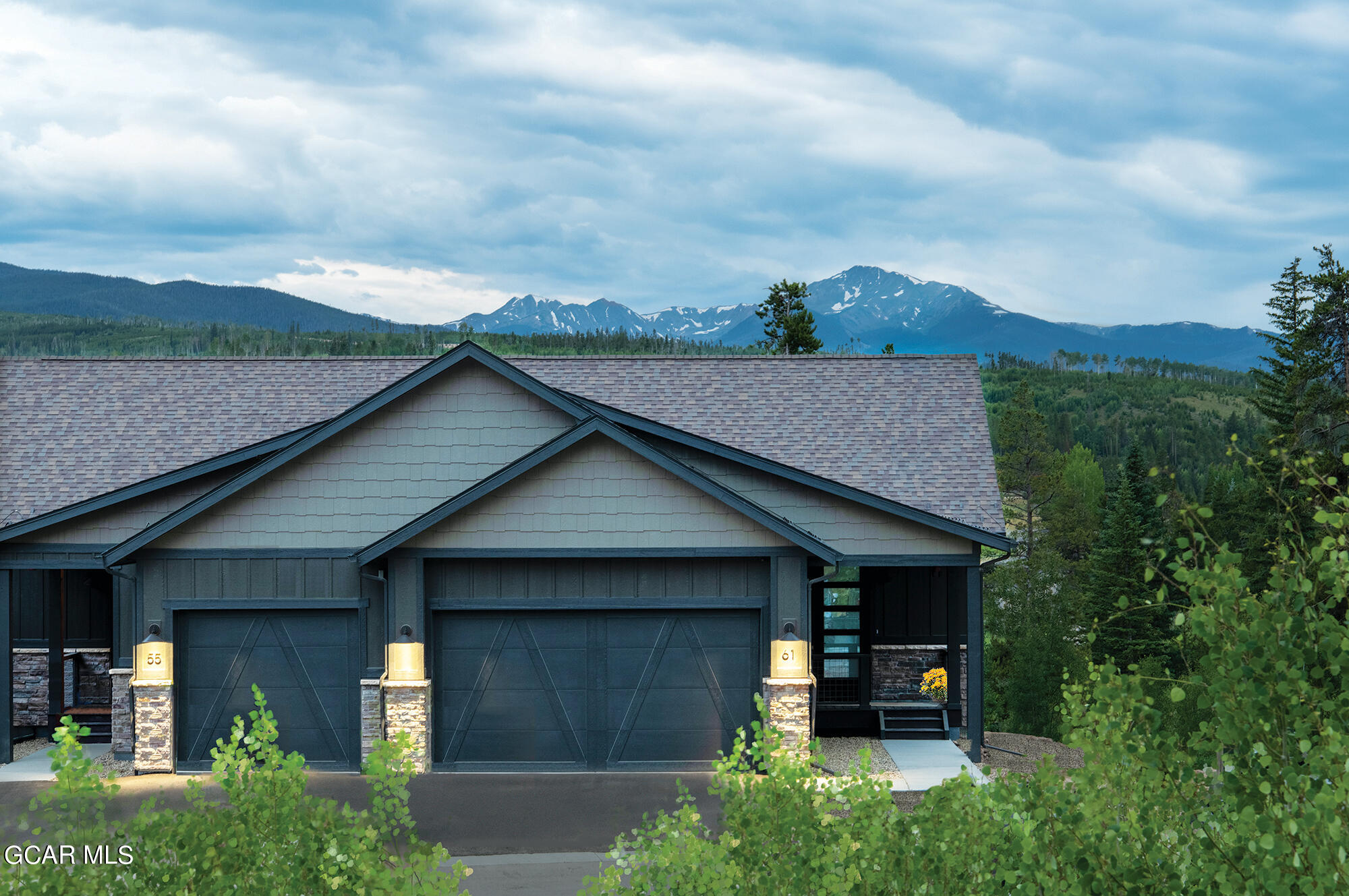 127 Homestead Loop Fraser, CO 80442 - Photo 2 of 22 a view of a house that has a small garden