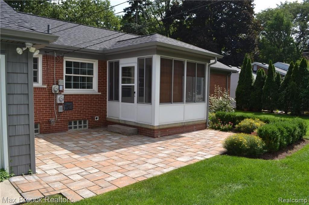 15830 Reedmere Avenue Beverly Hills, MI 48025 - Photo 6 of 20