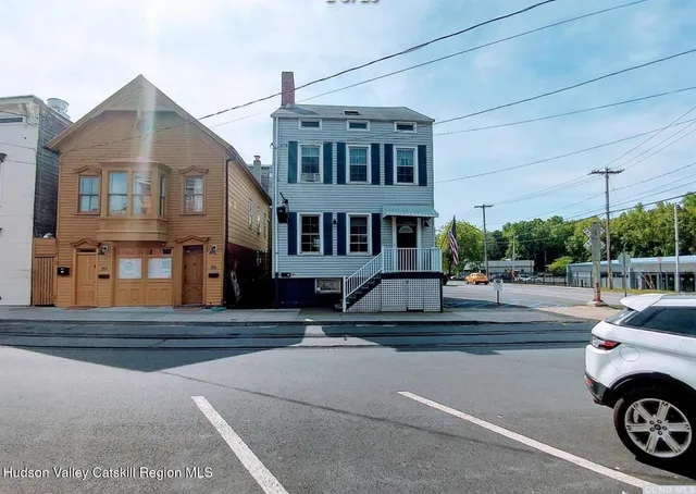 $889,000 | 22 South 7th Street, Hudson, NY 12534