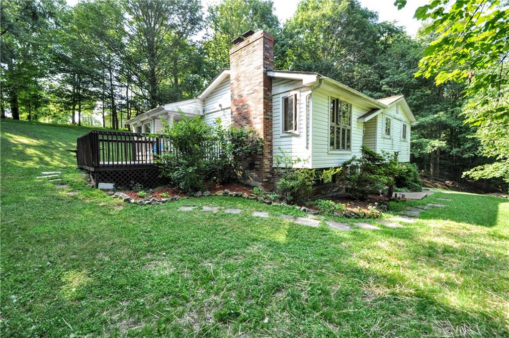 796 Valley View Road Eighty Four, PA 15330 - Photo 2 of 25