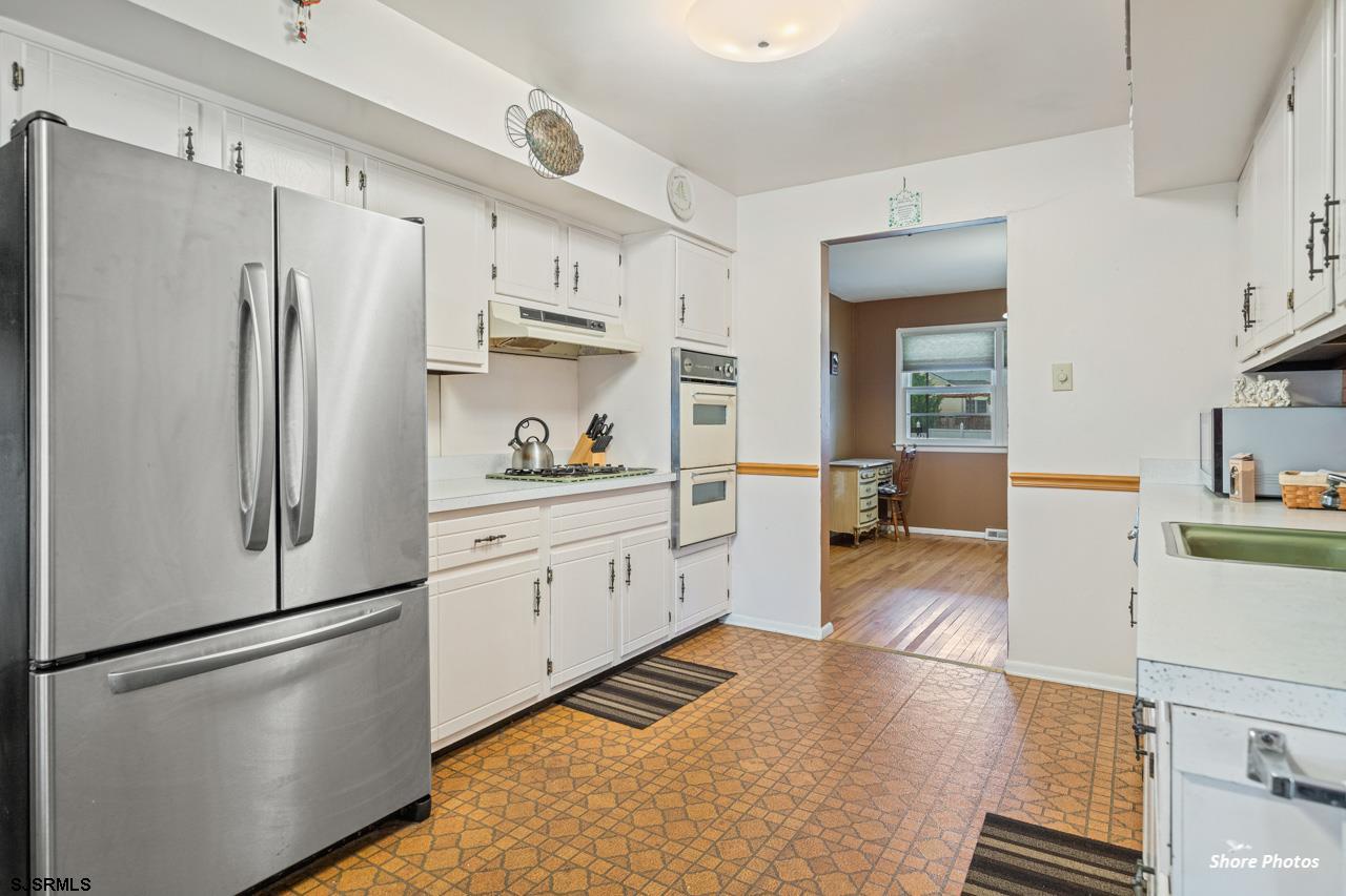 54 Gulph Mill Road Somers Point, NJ 08244 - Photo 9 of 20