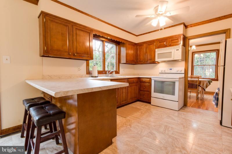 2611 Hazelwood Road Lancaster, PA 17601 - Photo 13 of 30